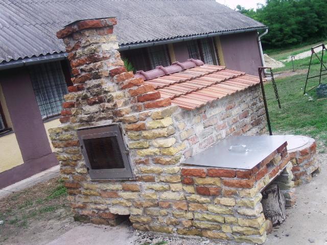 Sakaltanya Soeroezo- Borozo Pihenohaz Venek Bagian luar foto