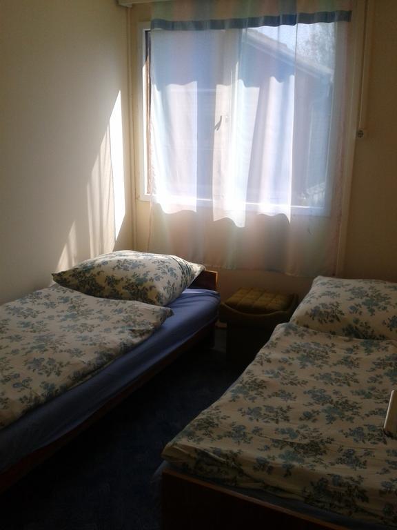 Sakaltanya Soeroezo- Borozo Pihenohaz Venek Ruang foto